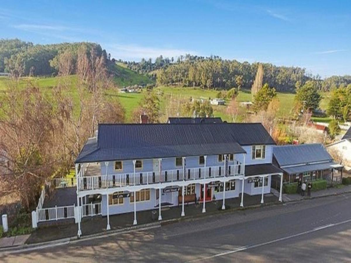 Wandering Trout - Gourmet Stays Mole Creek Exteriör bild